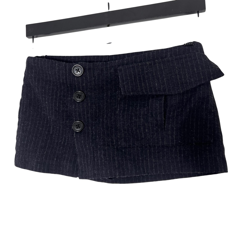 Dana Foley NYC Micro Mini Skirt Size XS Charcoal Pinstripe Low Rise Skort Y2K